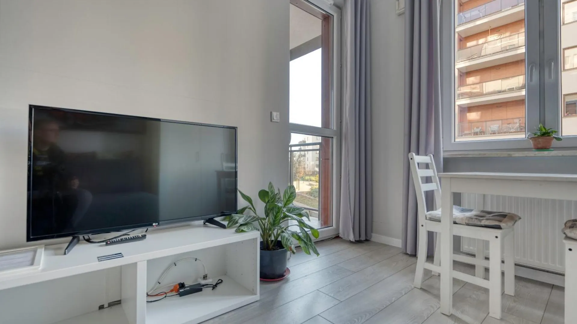 Airport Residence Green Warsaw 0*,