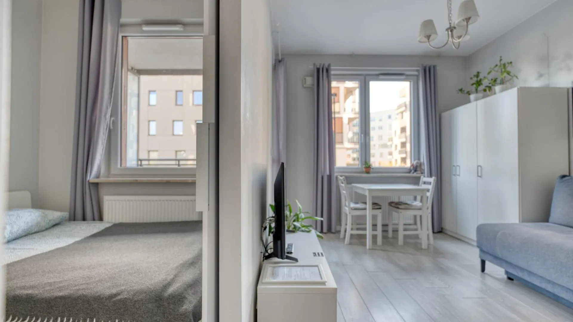 Apartment Airport Residence Green Warsaw Poland